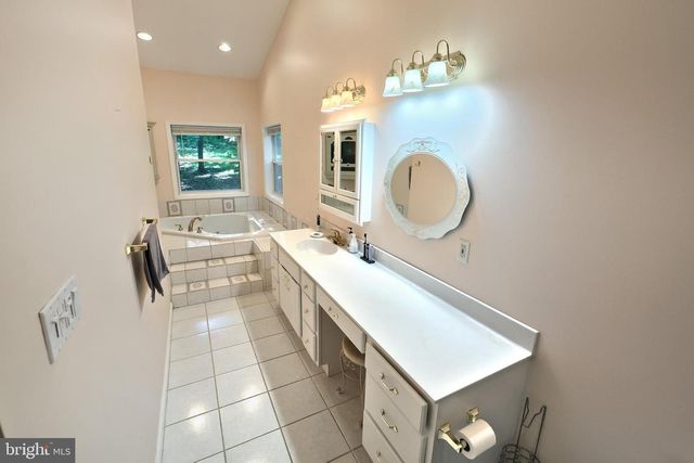 5624 CHURCH RD, Felton, PA 17322