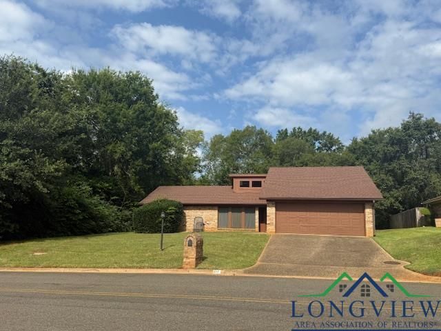 617 Pebble Beach Dr., Jacksonville, TX 75766