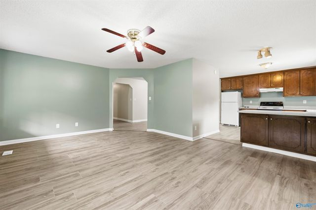 1211 Thornhill Road, Boaz, AL 35956
