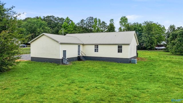 1211 Thornhill Road, Boaz, AL 35956