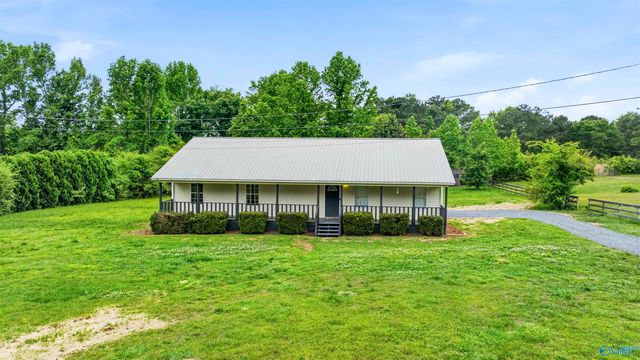 1211 Thornhill Road, Boaz, AL 35956