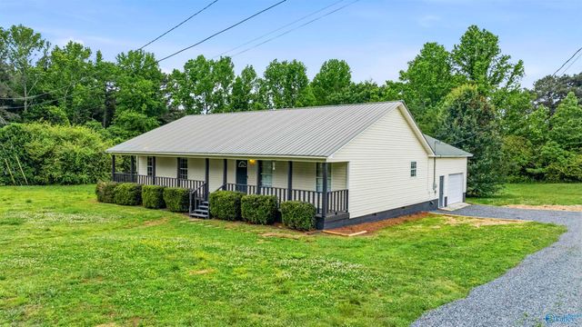 1211 Thornhill Road, Boaz, AL 35956