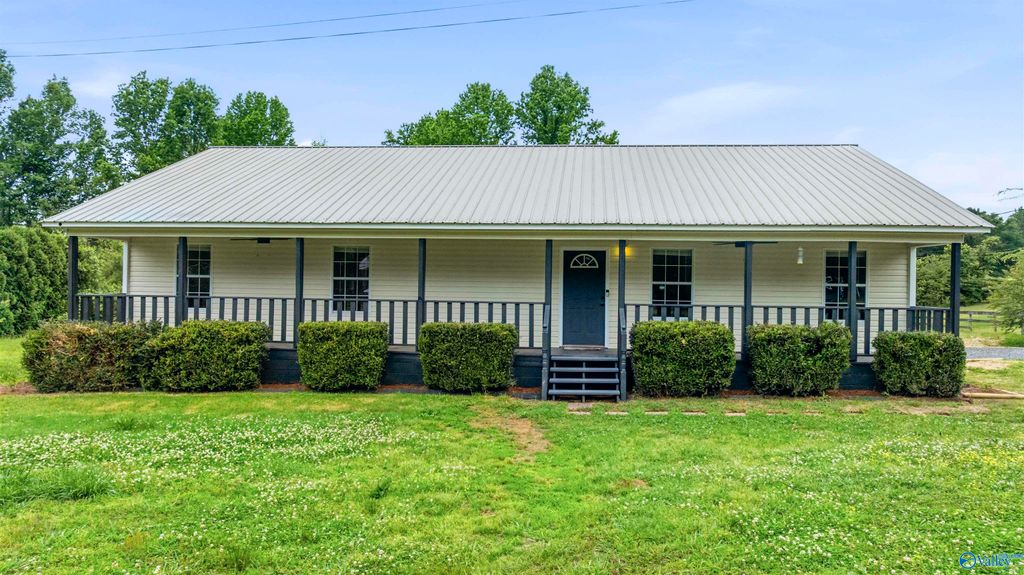 1211 Thornhill Road, Boaz, AL 35956