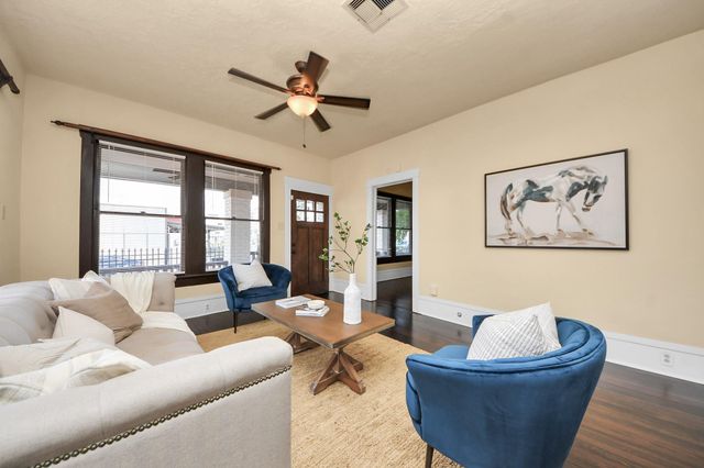 1211 Bingham Street, Houston, TX 77007