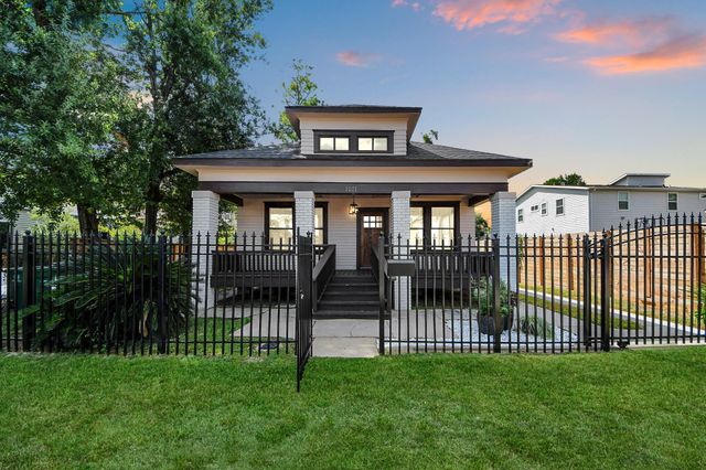 1211 Bingham Street, Houston, TX 77007
