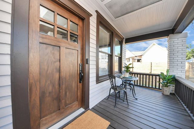 1211 Bingham Street, Houston, TX 77007