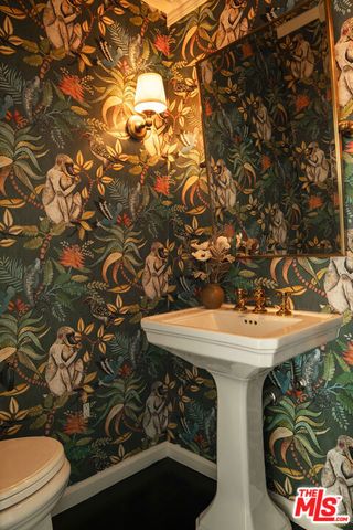 1737 N Stanley Avenue, Los Angeles, CA 90046