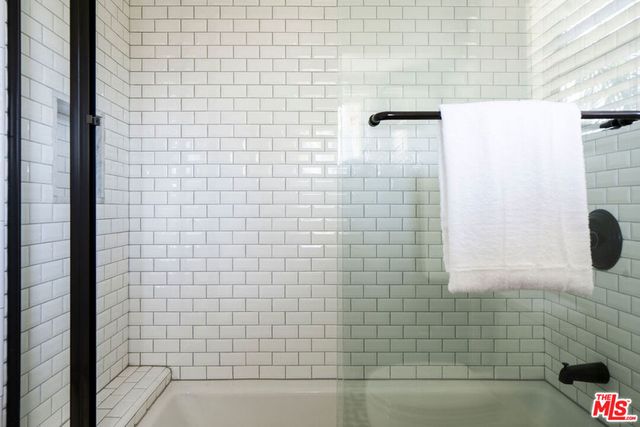 1737 N Stanley Avenue, Los Angeles, CA 90046