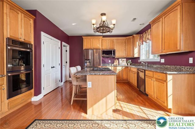 50 Melchor Drive, Easton, PA 18042