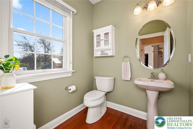 50 Melchor Drive, Easton, PA 18042