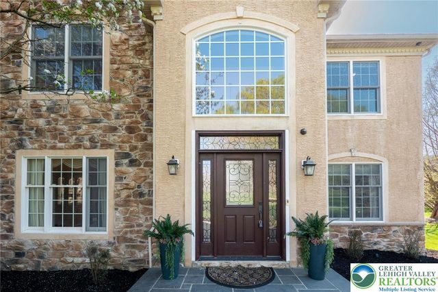 50 Melchor Drive, Easton, PA 18042