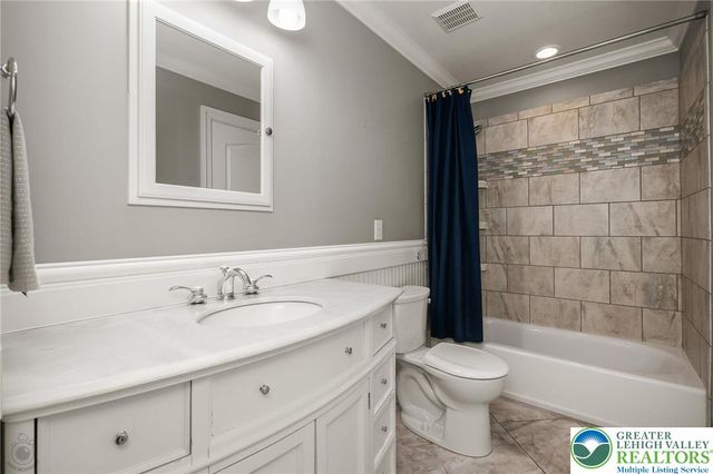 50 Melchor Drive, Easton, PA 18042