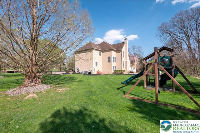 50 Melchor Drive, Easton, PA 18042