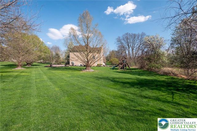 50 Melchor Drive, Easton, PA 18042