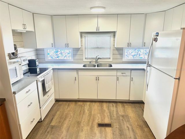 9790 66TH STREET N 362, Pinellas Park, FL 33782