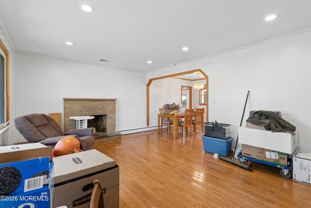 509 Ship Avenue, Beachwood, NJ 08722