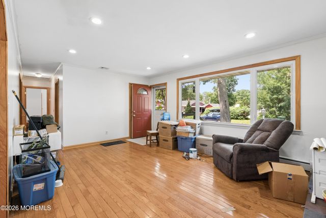 509 Ship Avenue, Beachwood, NJ 08722