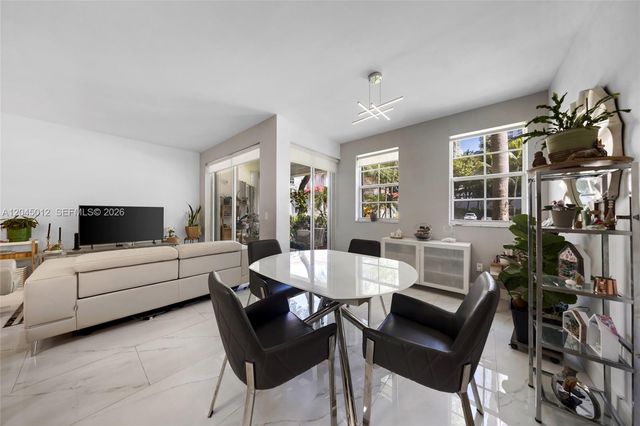 3255 NE 184th St 12112, Aventura, FL 33160