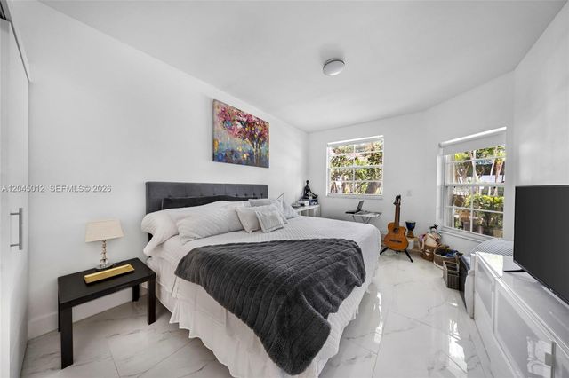 3255 NE 184th St 12112, Aventura, FL 33160