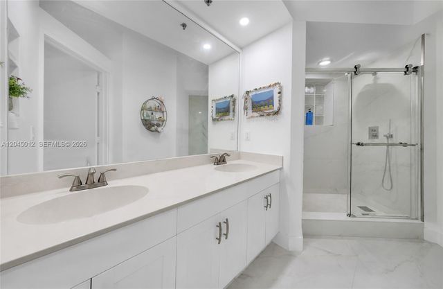 3255 NE 184th St 12112, Aventura, FL 33160