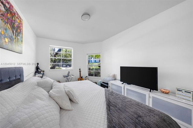 3255 NE 184th St 12112, Aventura, FL 33160
