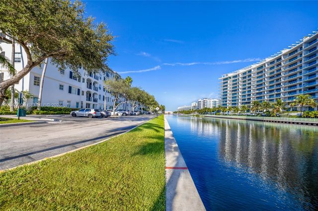 3255 NE 184th St 12112, Aventura, FL 33160