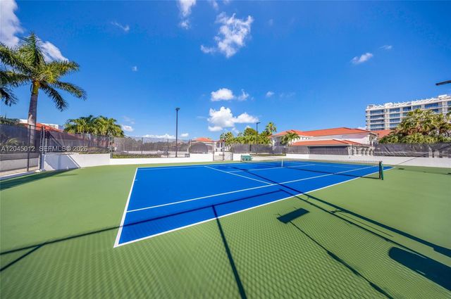 3255 NE 184th St 12112, Aventura, FL 33160