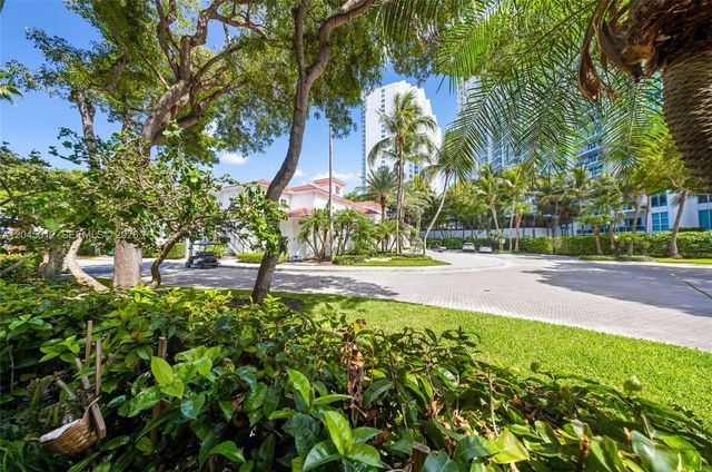 3255 NE 184th St 12112, Aventura, FL 33160
