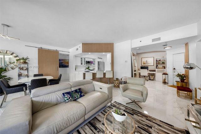 3255 NE 184th St 12112, Aventura, FL 33160