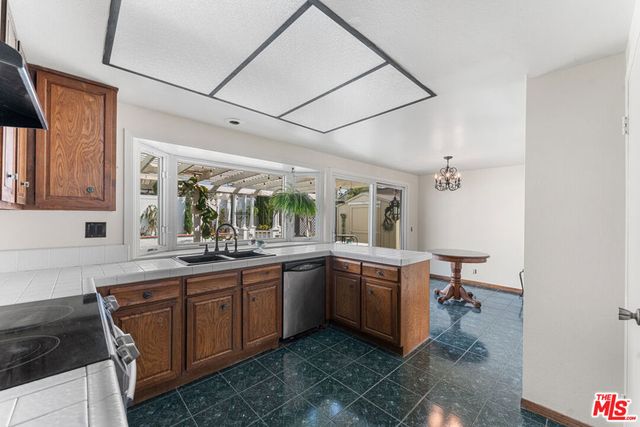 3381 Elma Street, Camarillo, CA 93010