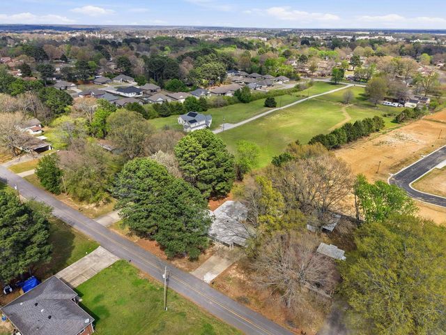 1410 Magee Drive, Searcy, AR 72143