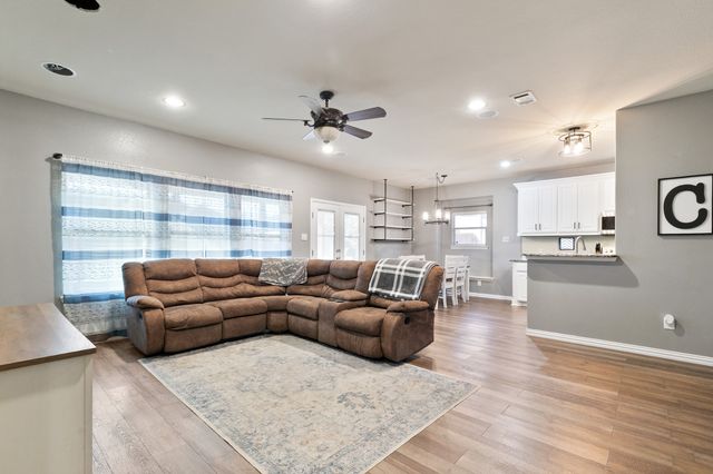 107 Ashlyn Court, Whitesboro, TX 76273