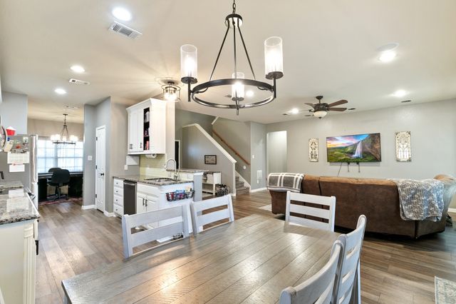 107 Ashlyn Court, Whitesboro, TX 76273