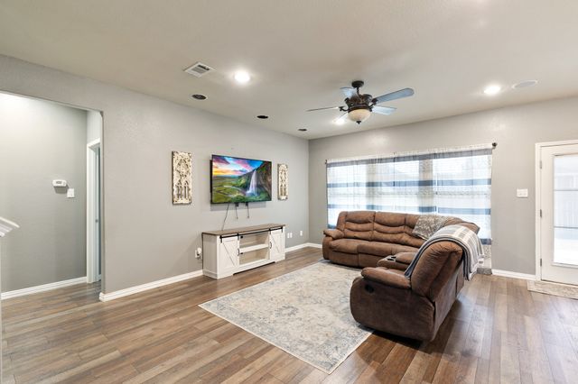 107 Ashlyn Court, Whitesboro, TX 76273
