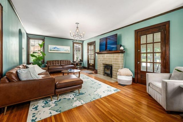 560 E North Broadway Street, Columbus, OH 43214