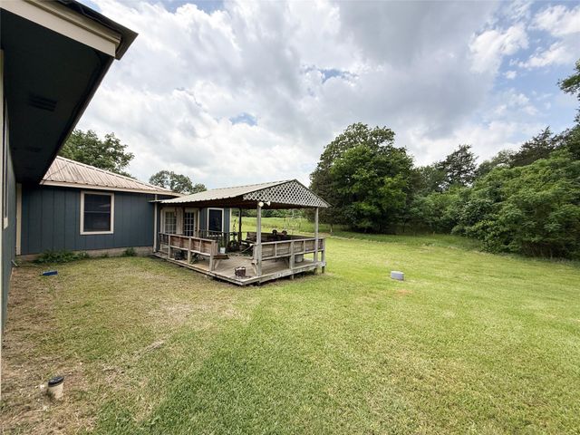 708 W Railroad, Buffalo, TX 75831