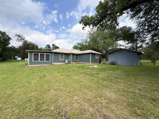 708 W Railroad, Buffalo, TX 75831