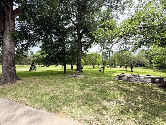 708 W Railroad, Buffalo, TX 75831