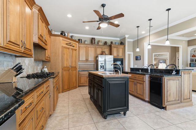 15 Ruddy Duck Ln., Pawleys Island, SC 29585