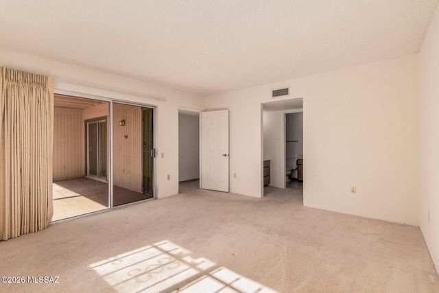 1409 W Calle Mendoza, Green Valley, AZ 85622