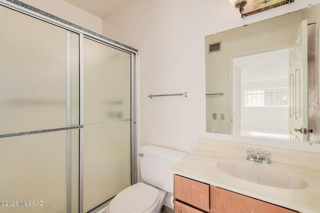 1409 W Calle Mendoza, Green Valley, AZ 85622