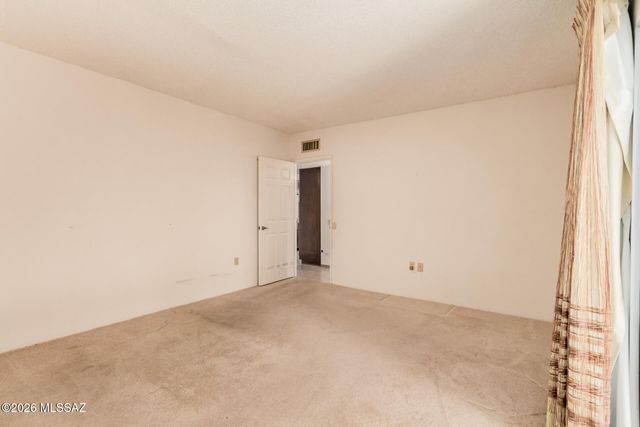 1409 W Calle Mendoza, Green Valley, AZ 85622