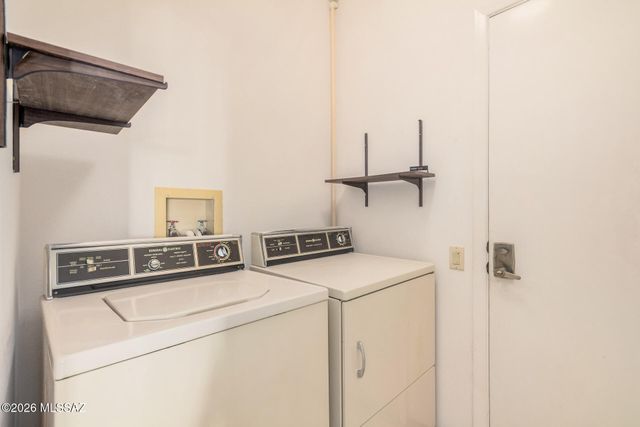 1409 W Calle Mendoza, Green Valley, AZ 85622