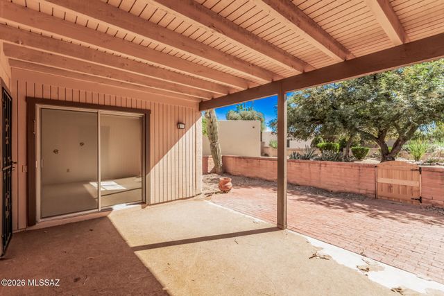 1409 W Calle Mendoza, Green Valley, AZ 85622