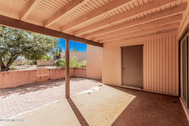 1409 W Calle Mendoza, Green Valley, AZ 85622