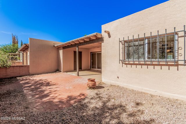 1409 W Calle Mendoza, Green Valley, AZ 85622