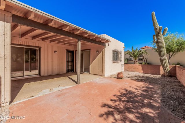 1409 W Calle Mendoza, Green Valley, AZ 85622