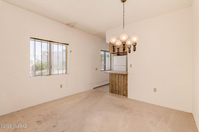 1409 W Calle Mendoza, Green Valley, AZ 85622