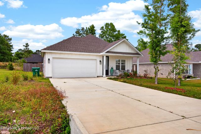 10847 Ala Moana Street, Diamondhead, MS 39525