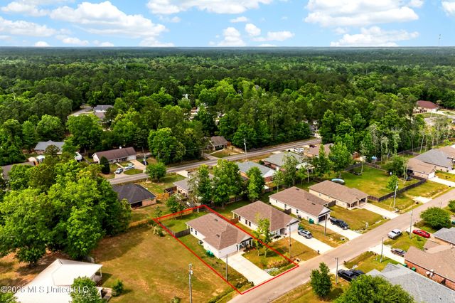 10847 Ala Moana Street, Diamondhead, MS 39525